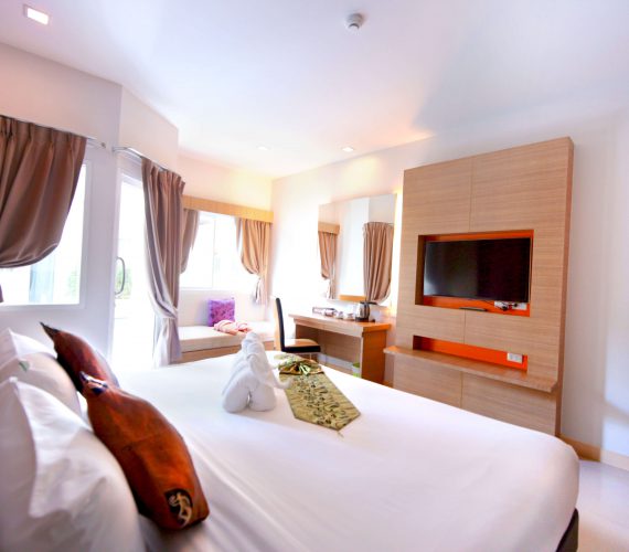 Pool Access King Room